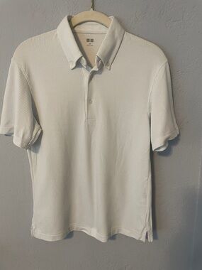 Uniqlo AIRism Women’s Light Blue Button-Down Polo